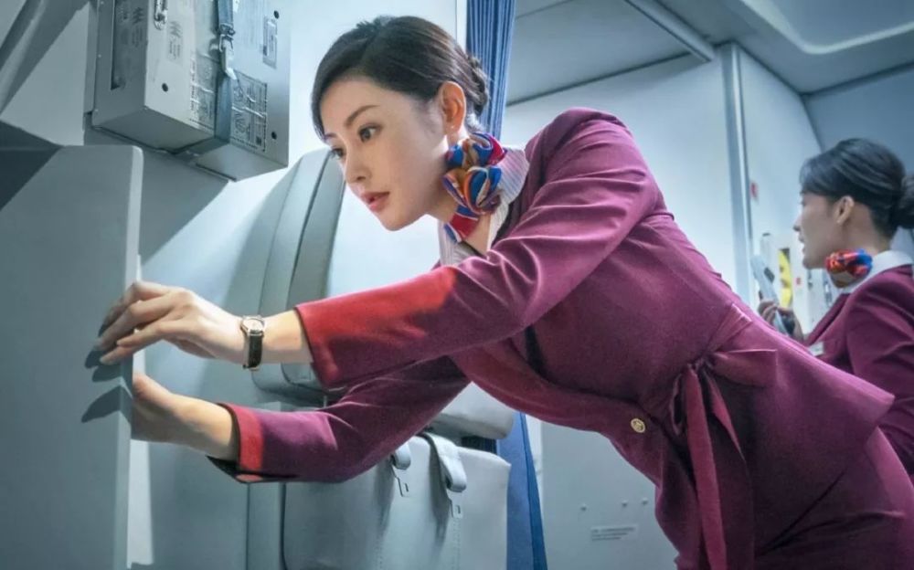 中国机长票房突破20亿下一站30亿