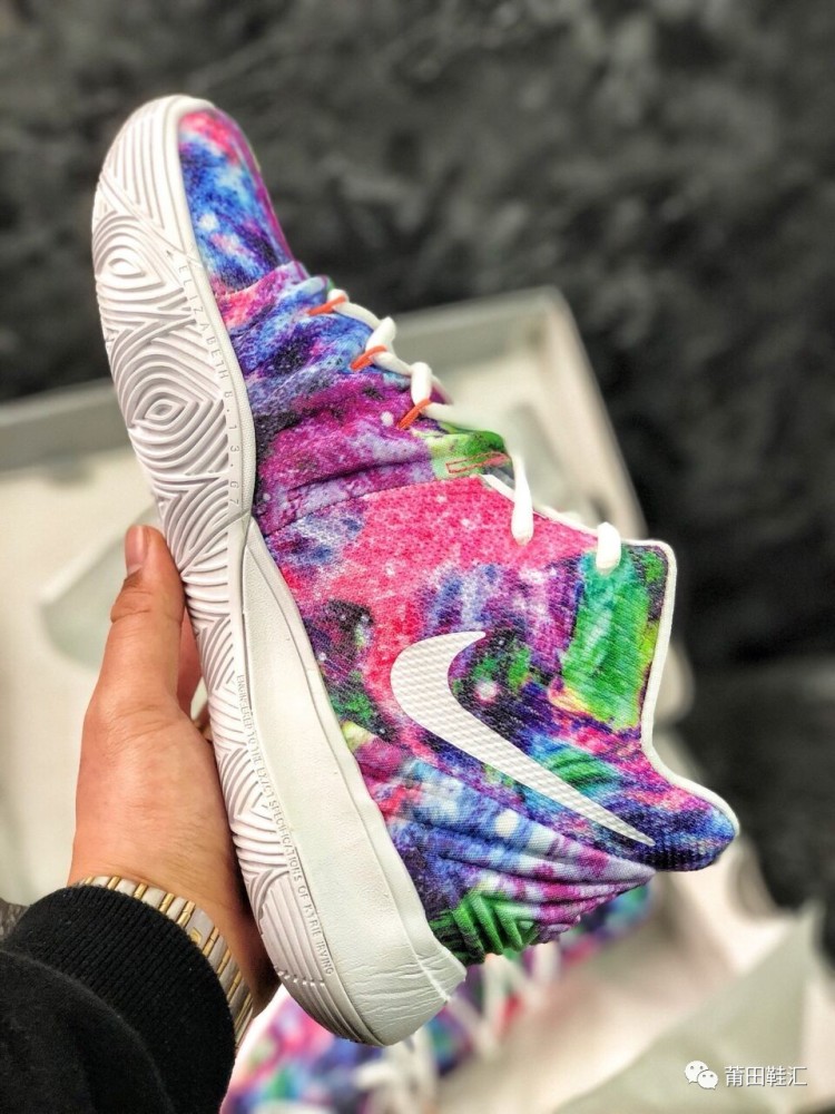 Kyrie 5 'Black History Month' Nike white mtlc red bronze blanc