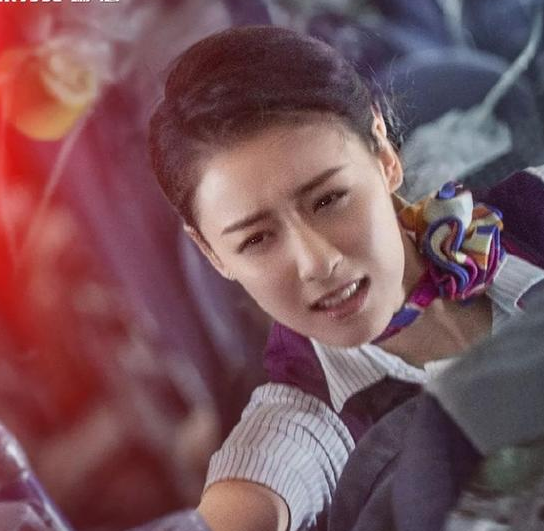 中国机长5位空姐袁泉气质突出张天爱美丽动人