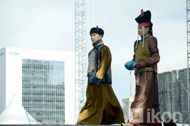蒙古政府将每年7月9日定为 民族服装日