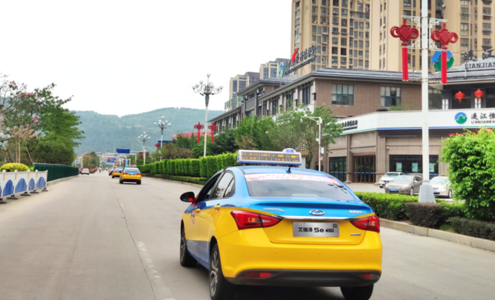 品牌实力加持 助力新能源汽车普及艾瑞泽5e 450出租车的投入使用,既