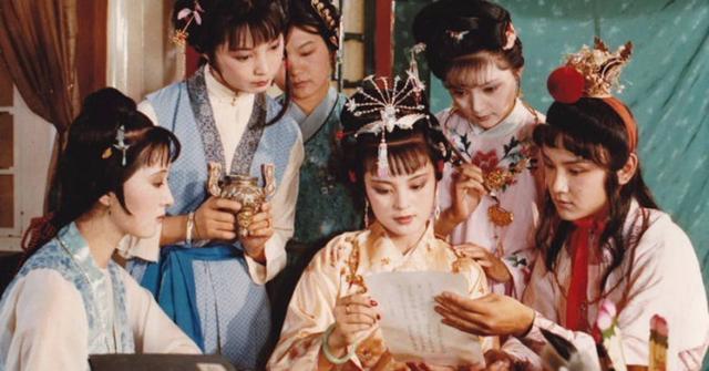 贾府|《红楼梦》里贾府是怎样过重阳节的？