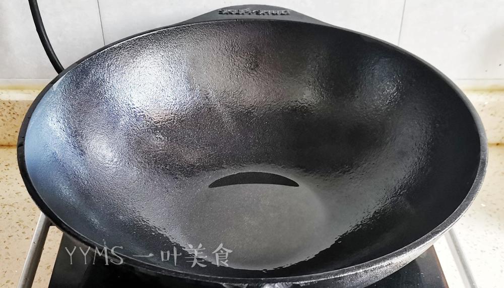 炒锅怎么选?铁锅开锅方法,煎鱼不破皮,煎蛋不
