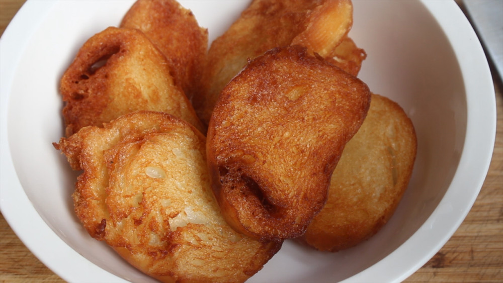 炸馒头牢记这一点,炸出的馒头金黄酥脆不吸油,学会受益一生