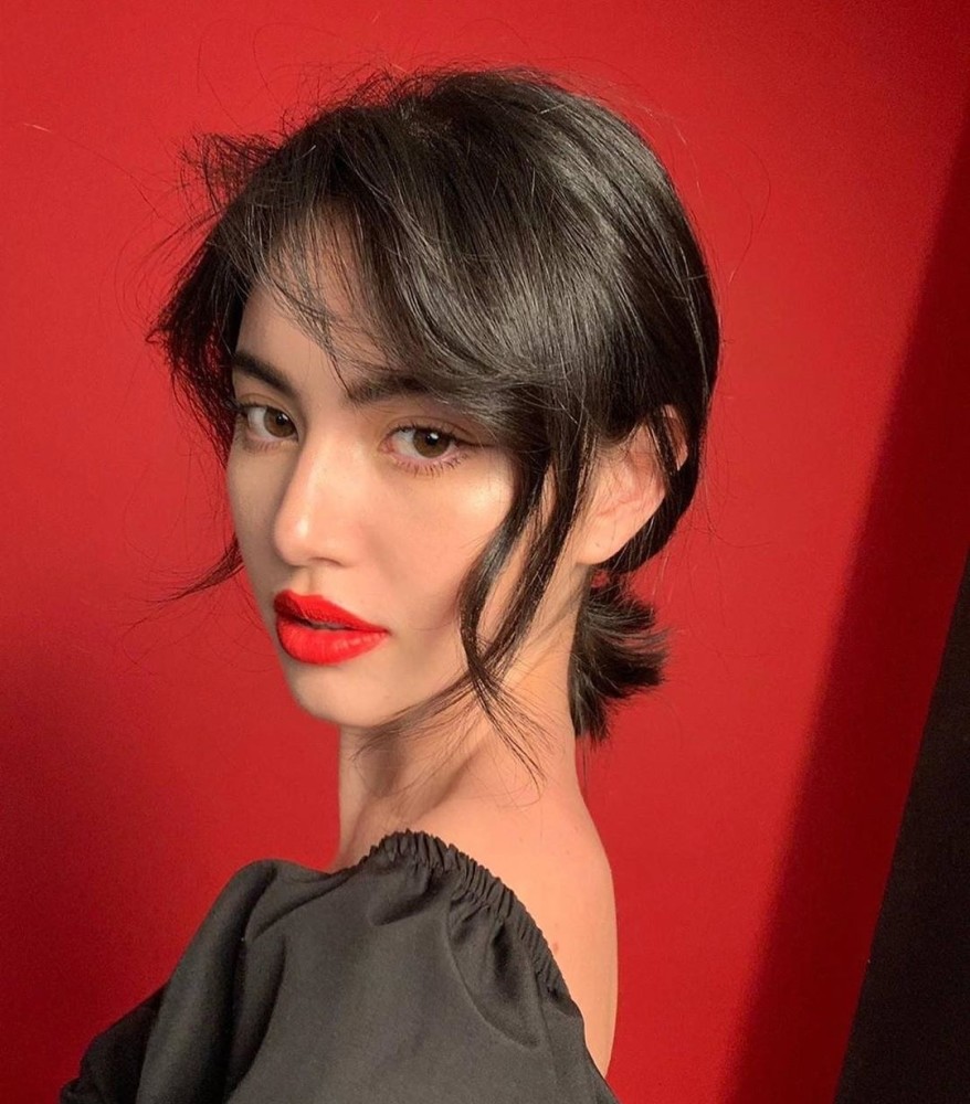 早秋的火焰橙全涂唇妆,微凉空气中的一抹暖色