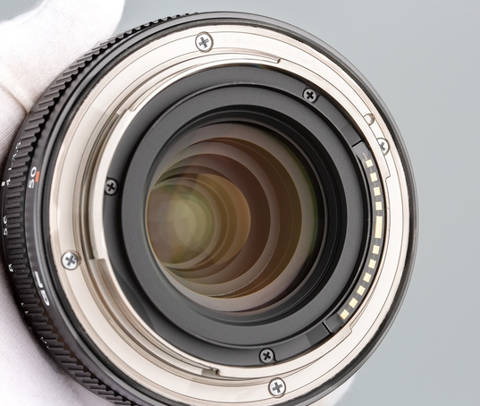 轻便小巧的中画幅饼干头,这款来自富士的镜头,值得入手吗?