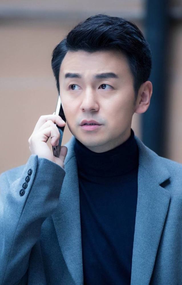 继靳东张嘉译之后,又一大叔级演员大器晚成,今年要被他霸屏了