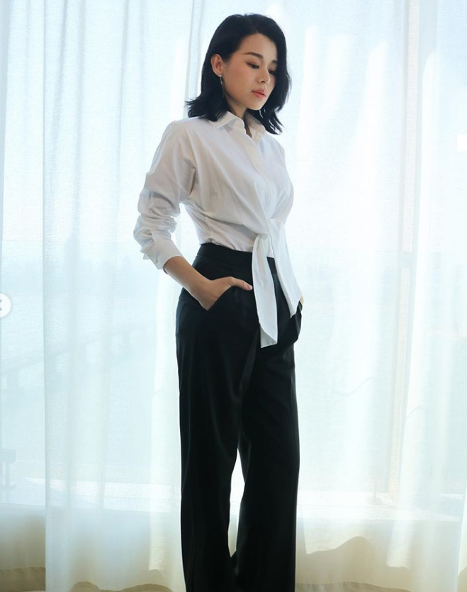 胡杏儿产后100日火速瘦身,化身职场女强人