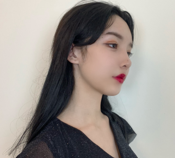 艾比13岁旧照曝光,齐肩短发十分清纯,意外撞脸童星张子枫