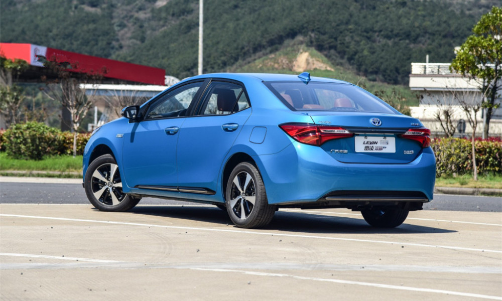 全新雷凌双擎122马力ecvt变速箱外观更吸引年轻人目光