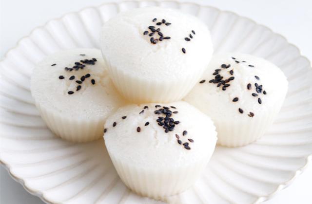 新手必学网红白米糕,松软酸甜一口满足_腾讯新闻