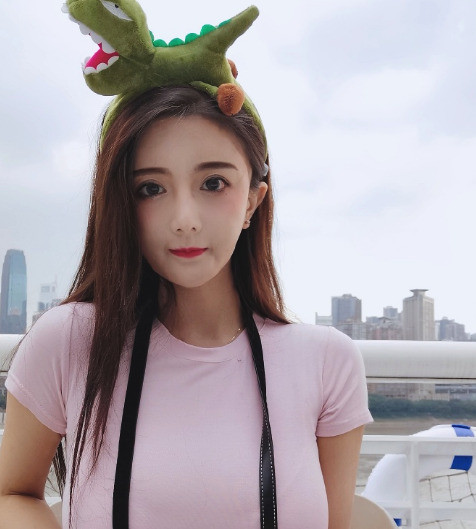 古阿扎晒cos照却艾特无状态粉丝谁叫你压枪图太火