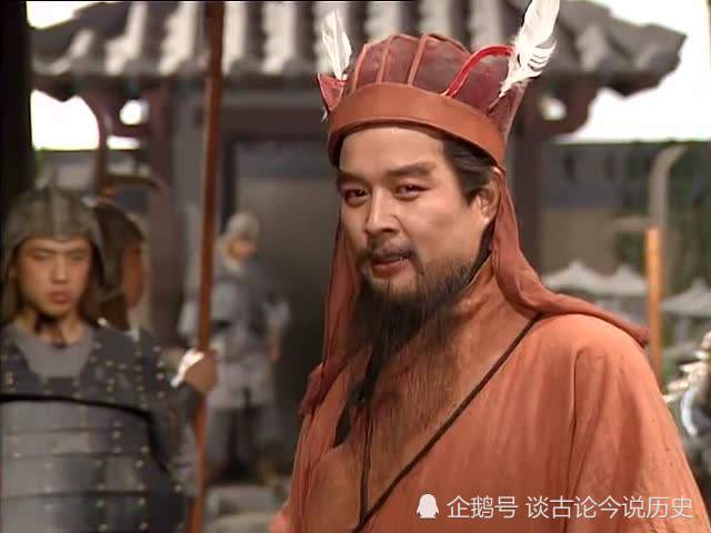 的"文姬归汉",建安十一年,蔡文姬回来之后,曹操将蔡文姬嫁给了董祀