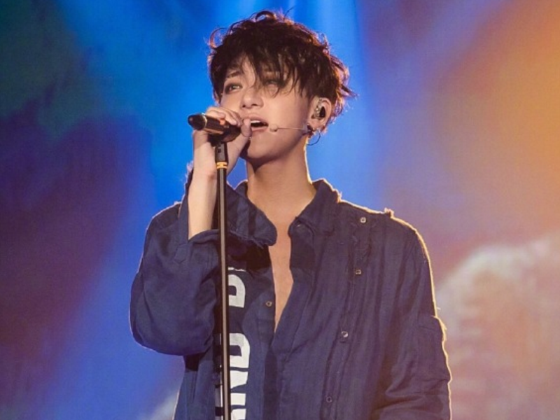 娱乐圈拥有天鹅颈的男星:躲过了王一博,逃过了肖战,却被吴世勋迷倒