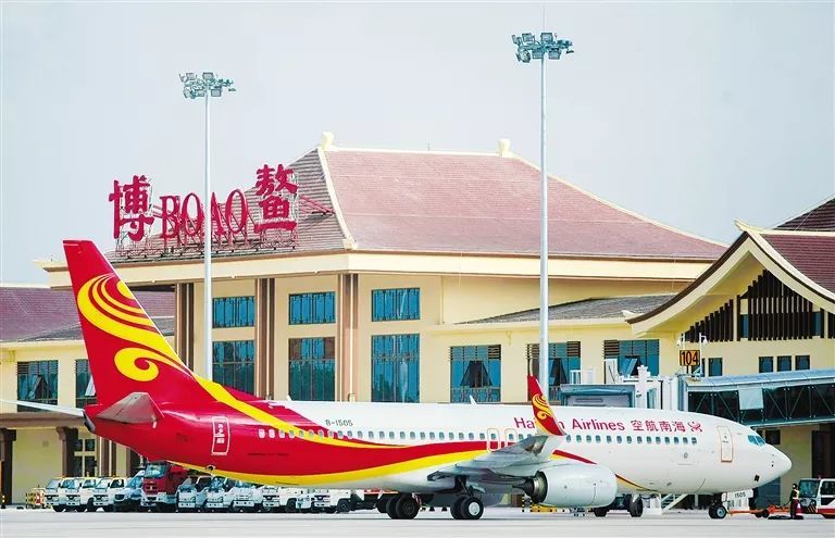 摄琼海是海南的东部交通枢纽这里拥有"一机场一高铁三高速四港口"博鳌