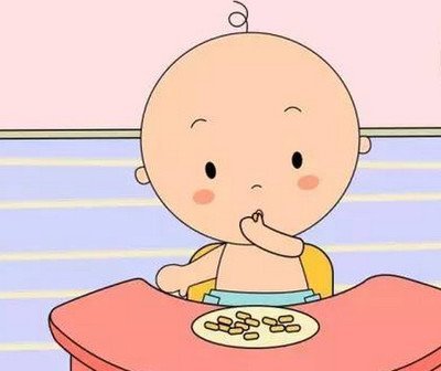 禁止宝宝用手抓东西吃到底好不好?