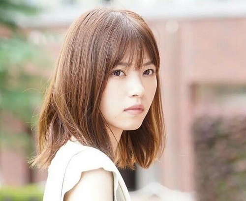 恐怖紧张的剧情是从手冢菜奈和翔太夫妇搬进新公寓开始的,他们俩相差