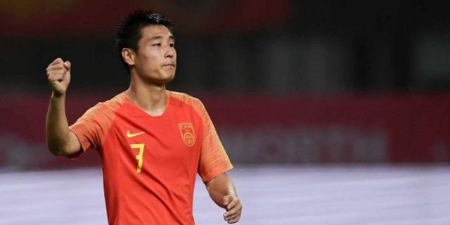 这就是留洋效果!看武磊两次过人操作 真风骚如