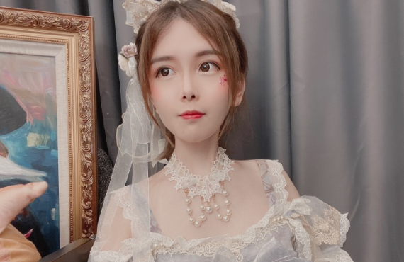 看够了轩墨宝宝的cos照,看看他的洛丽塔吧,简直可爱到爆!