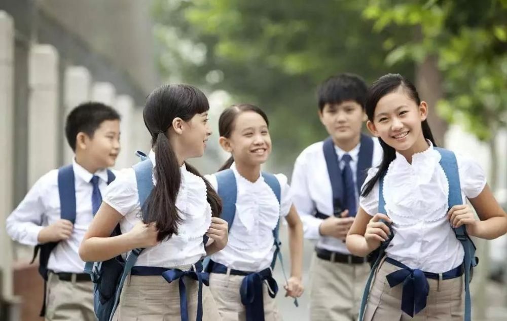 九年"义务教育"的真正目的是为了把螺丝拧对位置?_腾讯新闻