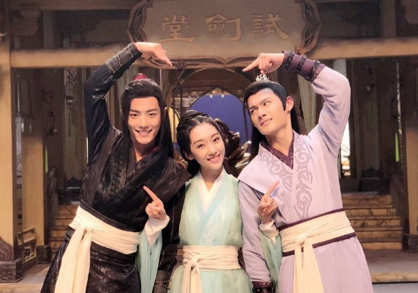 宣璐参加超新星全运会蓝湛江澄组亲友团打气王一博太官方