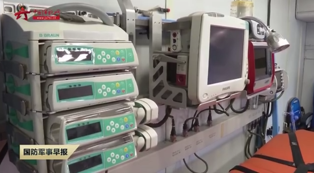 这就是战斗力!翱翔在万米高空上的急诊室,走近我军新型医疗机