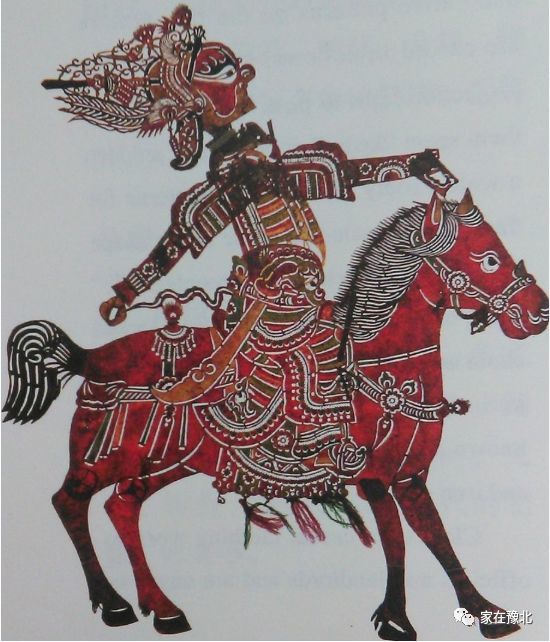 皮影戏演出画面皮影戏艺人在演出皮影戏艺人在演出唐僧师徒四人西天