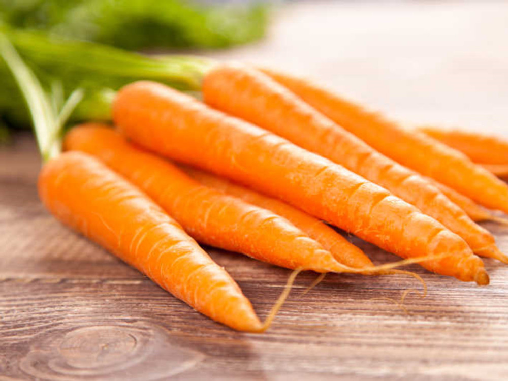 因为玉米能把眼睛里面的有害光线都清除掉,还能保护眼睛里面的感光