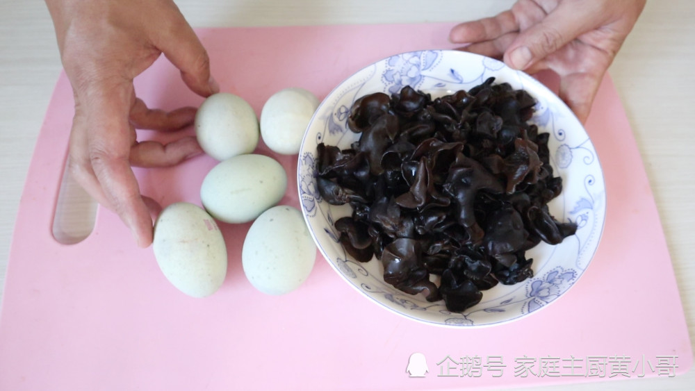 皮蛋和此菜是绝配 可惜这做法知道的人很少 营养美味肾越来越好 腾讯新闻