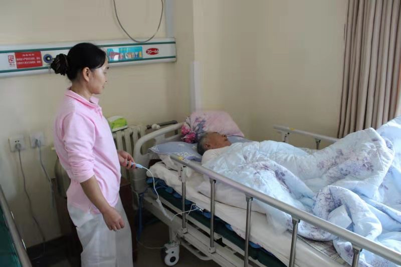 护理垫排行_益婷护理垫正式签约网红一哥万小菊,为女性生殖健康保驾护航