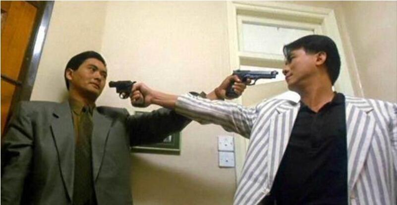 他曾是香港电影的大哥,去年被拍到街头落魄抽