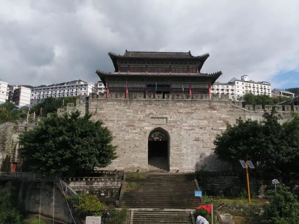 依斗门▲永安宫▲耀奎塔▲夔州府城墙复建的鲍公馆及石室,观音洞