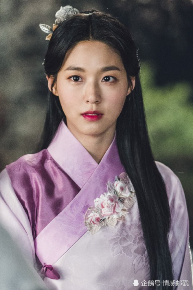 aoa金雪炫《我的国家》剧照公开,女爱豆挑战古风装扮,怦然心动