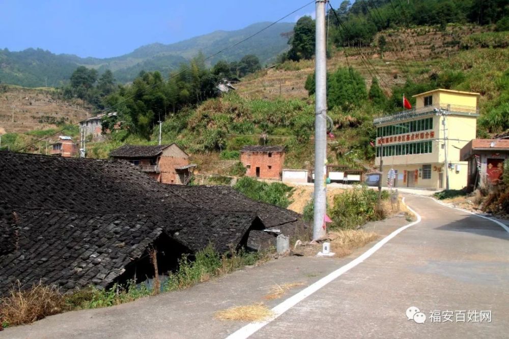 昨日用五小時走溪柄至城陽那陌生的群山途中欣賞在建的投資十億元的