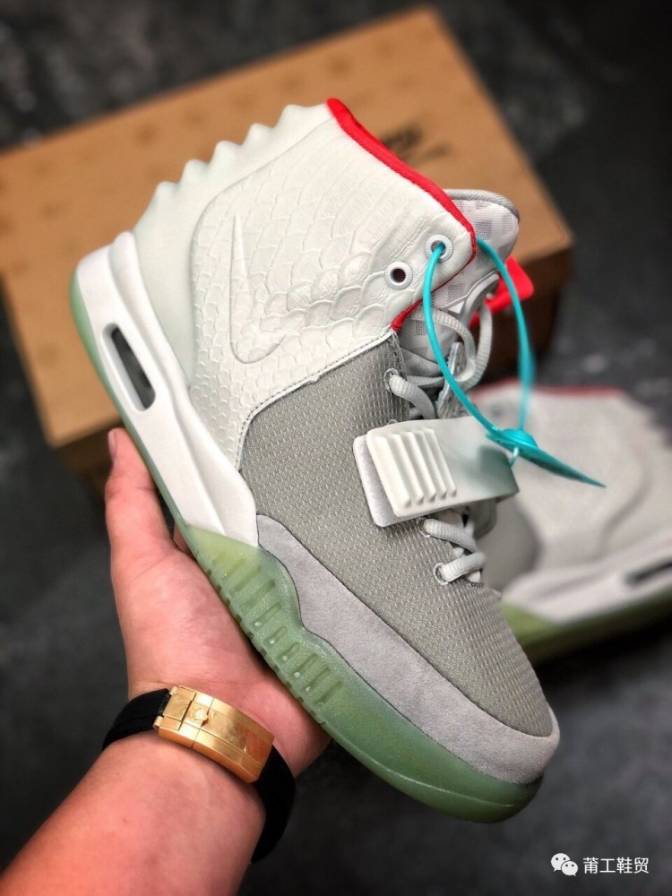 最贵的椰子没有之一!nike air yeezy 2鉴赏,网友:太狠了