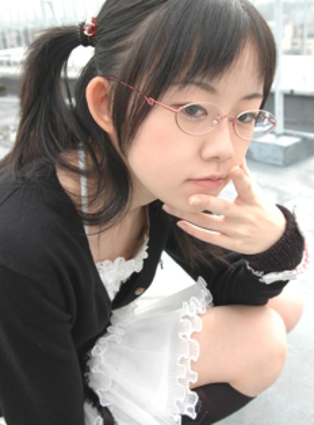 从配角到大家的老婆,伊莉雅是如何成为阿宅无