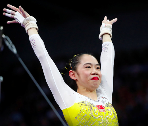 刘婷婷走出体操女团失利阴霾 高低杠决赛顺利完赛 杨威盛赞 腾讯新闻