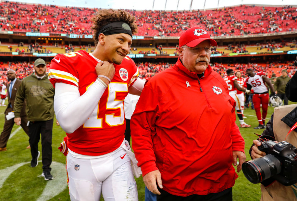 马霍姆斯nfl生涯差点天翻地覆?酋长主帅竟称当年选秀更爱现德州人帝星