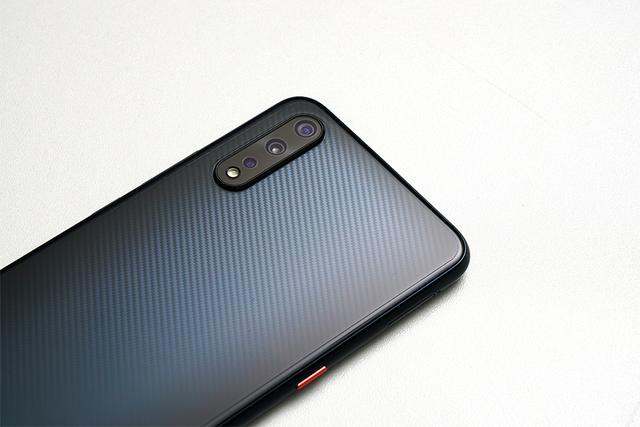 能把骁龙855也卖到1798元吗iqooneo二代来袭价格成焦点