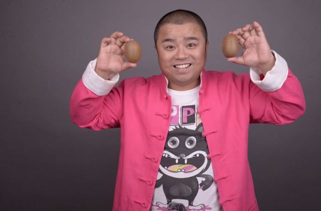 曹随风两次登上央视春晚舞台用一口纯正的河南话传播豫文化