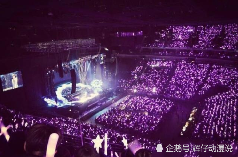 他的应援色一片红海无人敢撞 张杰的应援色也太惊艳了吧 腾讯新闻