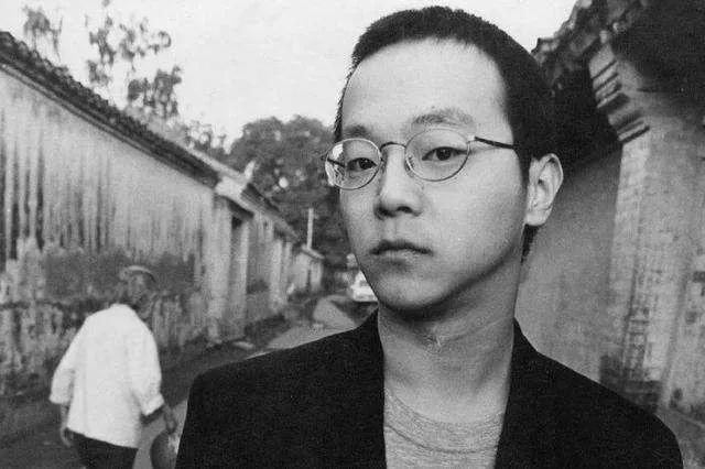 窦唯|窦唯 51 岁了：没死，没疯，没成仙