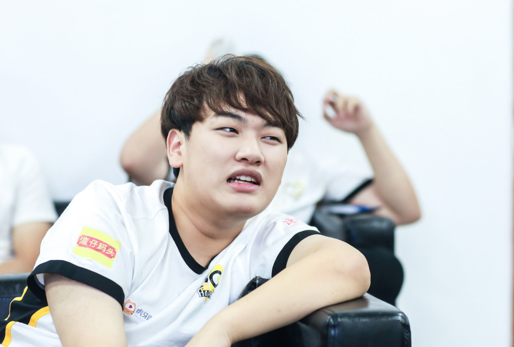 qg刺痛不训练连播7小时,妖刀首发搞崩心态,770问题也很大