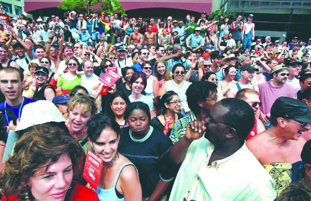 从收入,财富,住房,环境等10个方面,观察影响多伦多人生活质素的重要