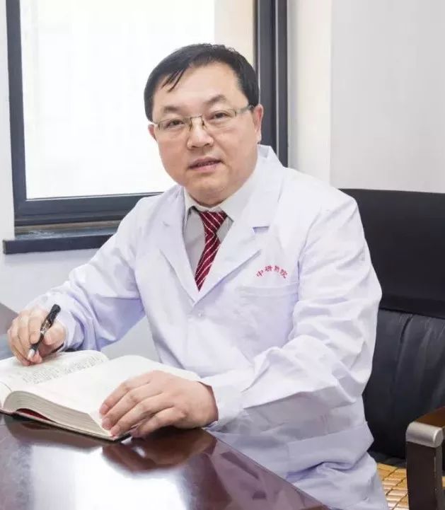 张宗礼,中共党员,天津市名中医,主任医师,天津中医药大学内科教授