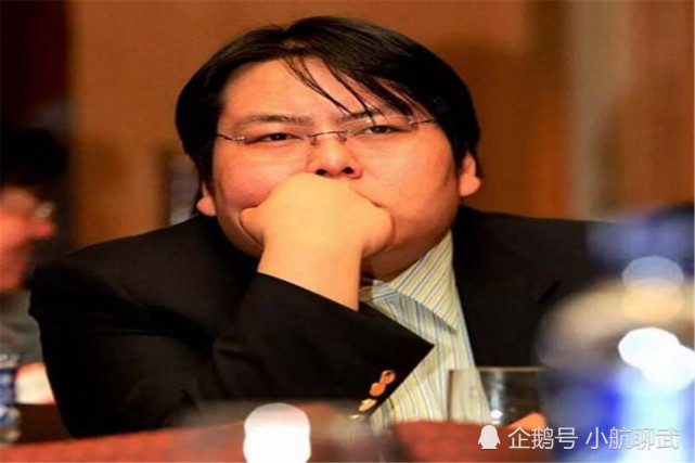 他就是李兆会,他年轻的时候可谓是风光无限,在他父亲的在世的时候,他