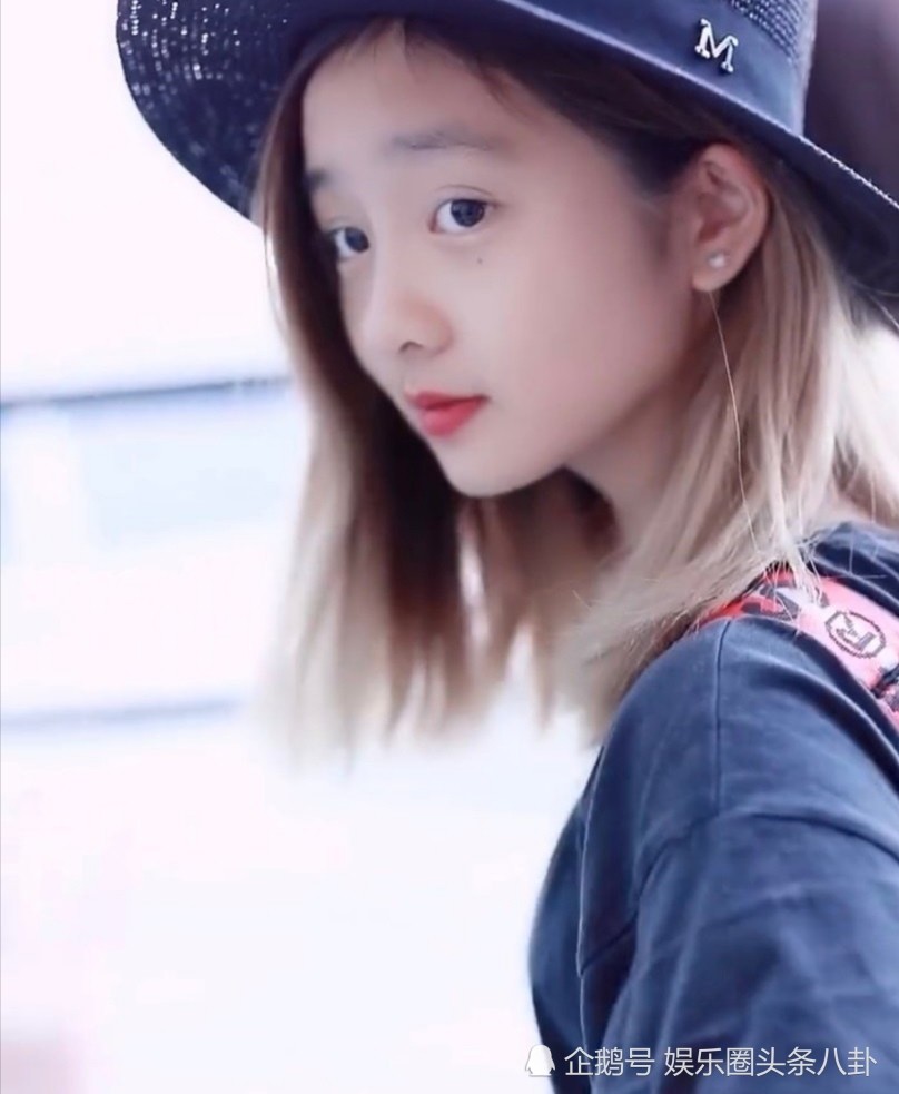 语言暴力太可怕黄多多终究把黄发染黑色剪成学生头做某人的乖乖女