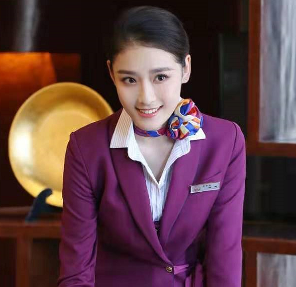 中国机长最美空姐:不是李沁,不是张天爱,而是"粉裙初恋"的她