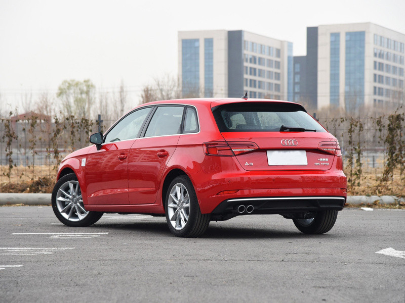 车身尺寸方面,奥迪a3长宽高分别为4312/1785/1426mm, 轴距为2629mm.