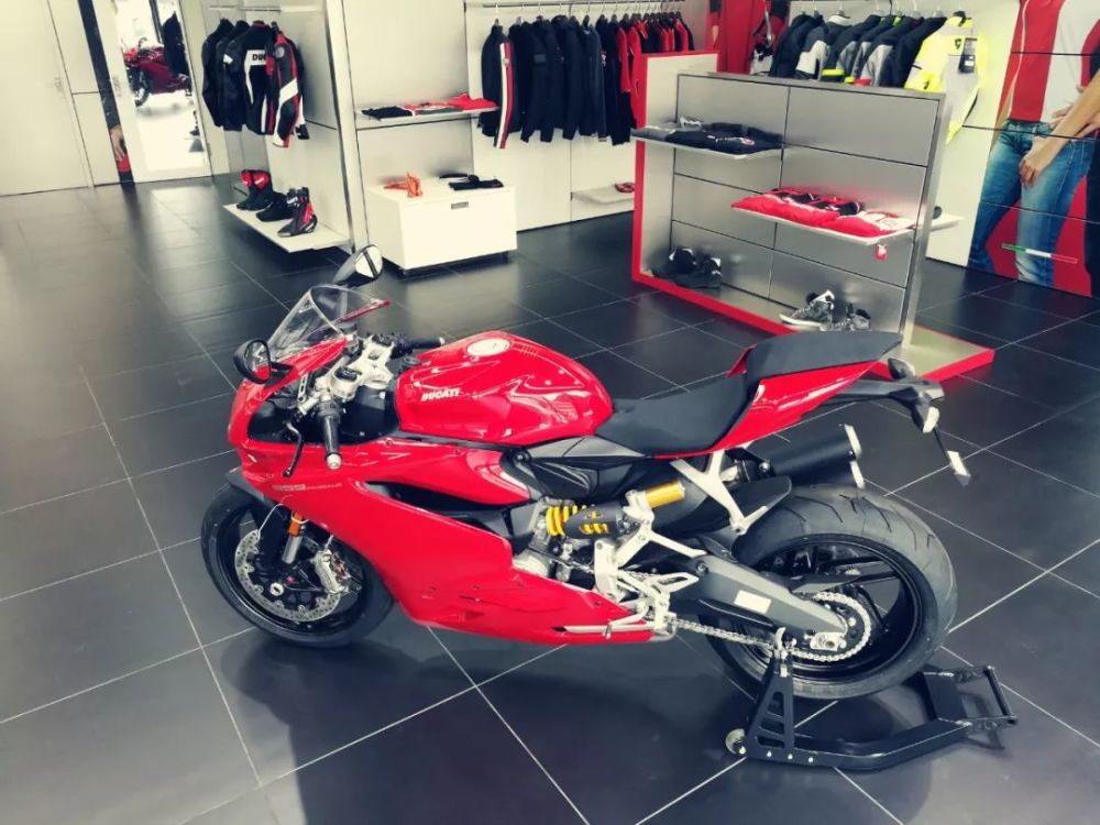 【實拍】超中量級跑車 杜卡迪 959 panigale